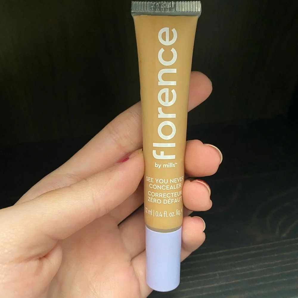NWOT FLORENCE BY MILLS SEE YOU NEVER CONCEALER